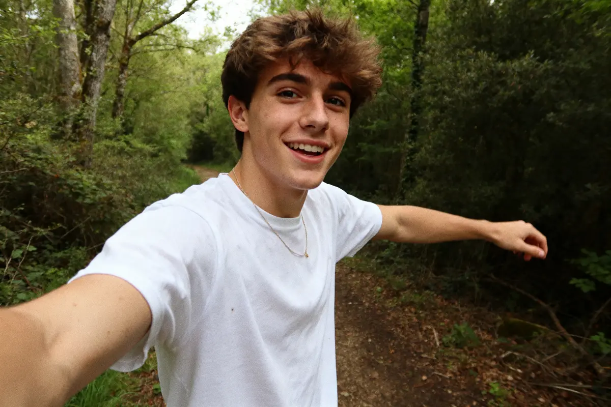 Adin Ross : biographie, stream et réseaux sociaux clés