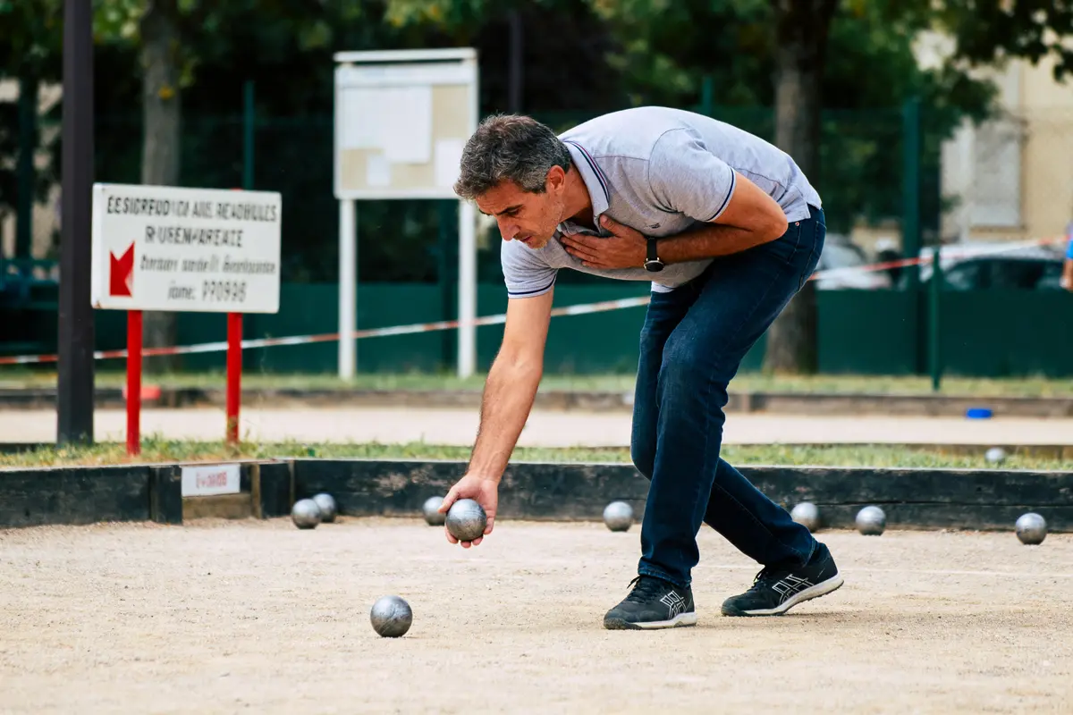 Astuce pour bien tirer à la pétanque : 7 techniques incontournables